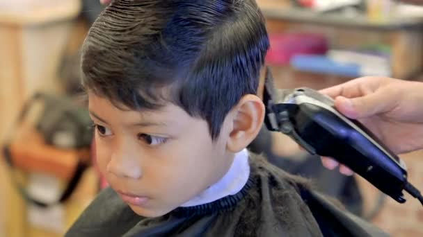 Kid Haircut Scissors Razor Close Hair Trimmer Hairstyle Professional Hair —  Stock Video © karlstury #251053998
