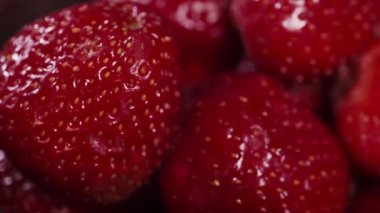 Taze çilek yakın çekim, 360 derece rotasyon, gıda arka plan 