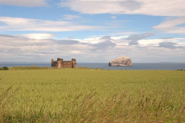 Tantallon kalesi ve Bass Rock, İskoçya