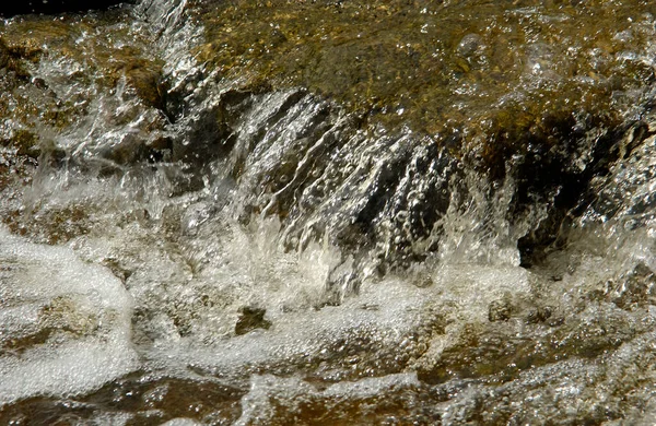 Nahaufnahme Von Fließendem Wasser Über Felsen Bach — Stockfoto