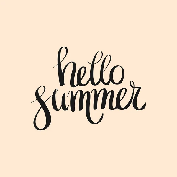 Composizione Lettering Pennello Hello Summer Isolato Sfondo Beige Illustrazione Vettoriale — Vettoriale Stock