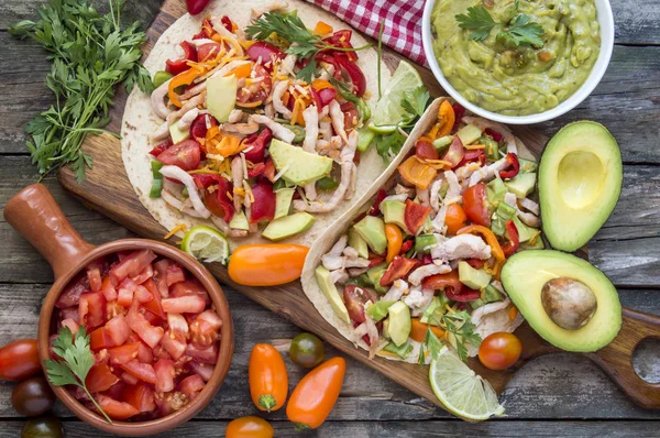 Tortilhas Com Legumes Carne Frango — Fotografia de Stock