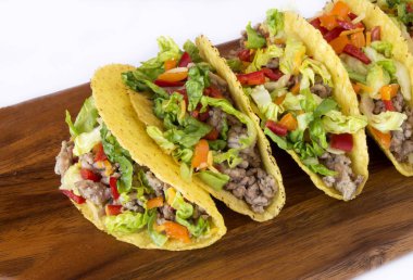 Meksika domuz tacos sebzeli.