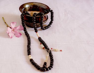 Tibet Budist tespihi, mala ya da japamala deniyor.