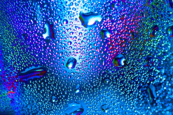 Camın Üzerinde Çok Renkli Kali Suyu — Stok fotoğraf