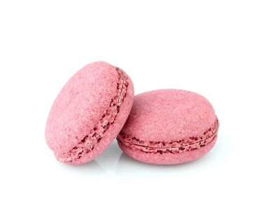Pembe macaroons izole.