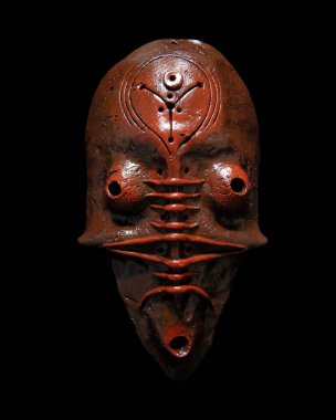  Etnik maske. Siyah arka plan üzerinde izole tatil ritüel ve karnaval için Maske.   