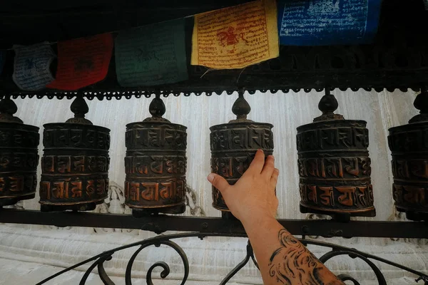 Παραδοσιακοί Βουδιστικοί Τροχοί Προσευχής Μάντρα — Φωτογραφία Αρχείου