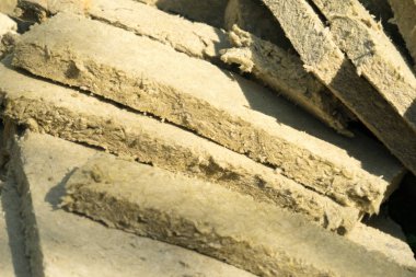 Mineral yün. Binaların yalıtım malzemesi.