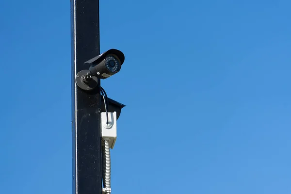 Güvenlik Kameraları Kutup Metniniz Için Yer — Stok fotoğraf