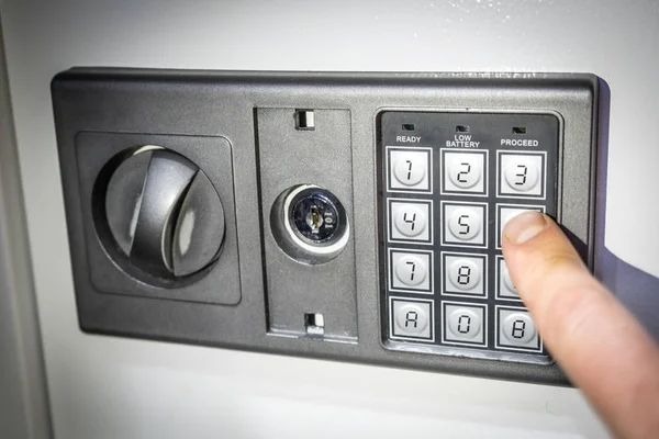 Foto der Vorderseite des Safes mit elektronischem Code-Set. — Stockfoto