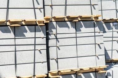 Parça montajı için malzeme satışı için site. Birçok bardyurov.