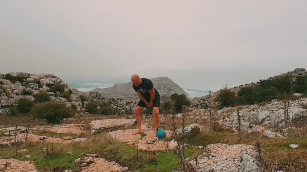 Drone Footage Zooming Kettlebells Taking — Stock Video