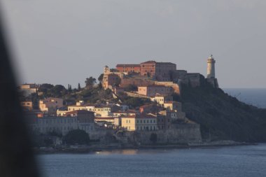 Güzel ve Retent Isolad'Elba