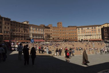 S.Gimignano şehir röportaj
