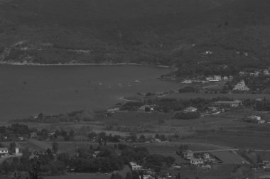 Hoş Elba adanın içine yürümek