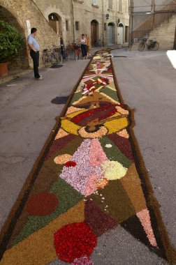 Cannara di Trevi anıtları