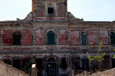 Hoş Pianosa yürümek