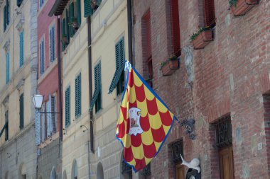 S.Gimignano içinde yürümek