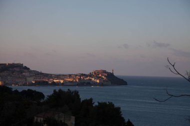 Elba Adası için yürüyüş
