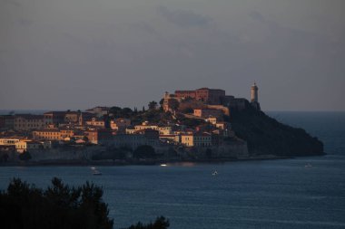 Elba Adası için yürüyüş