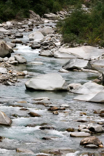 Fiumi Torrenti Paesi Montani — Foto Stock