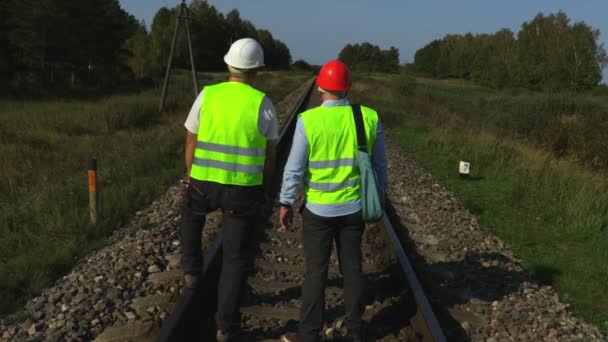 Ingeniero Trabajador Vías Férreas Discutir Puestos Trabajo — Vídeos de Stock