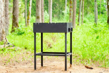 Çelik brazier, kamp yerinde mangal