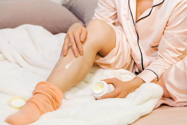 Woman Apply Cream Itchy Leg Concept Allergy Skin Diseases — Stock Photo, Image