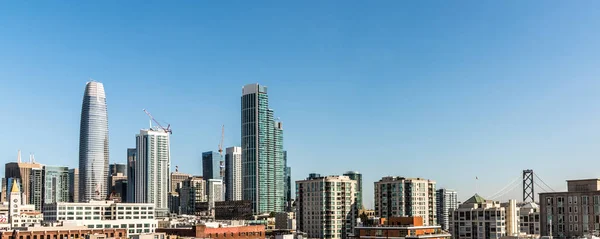 San Francisco Skyline Mit Der Bay Bridge Hintergrund Einem Klaren — Stockfoto