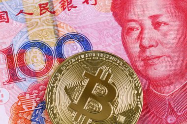 Kırmızı 100 Çin yuan banka dekontu, makro içeren bir altın bitcoin