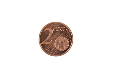İki Euro cent sikke, beyaz bir arka plan üzerinde izole makro aşırı bir yakın çekim görüntü bir bakır renkli