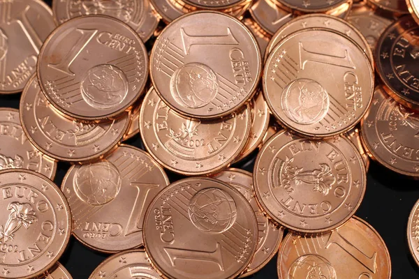 Una Pila Monedas Centavo Euro Nuevas Brillantes Lanzadas Macro Extrema — Foto de Stock