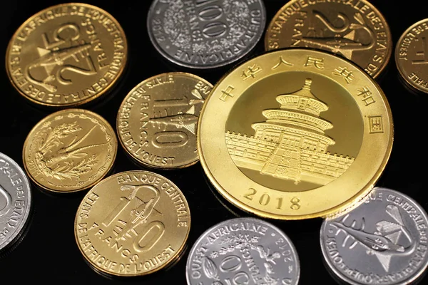 Макрос Образ Асортимент Західноафриканських Франк Монет Золота Китайський Одну Унцію — стокове фото
