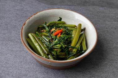 Masada gri kase kızarmış sabah zafer.