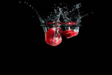 çilek siyah su sıçrama