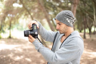 latin adam fotoğrafçı çekim resimleri ve video düzenleme