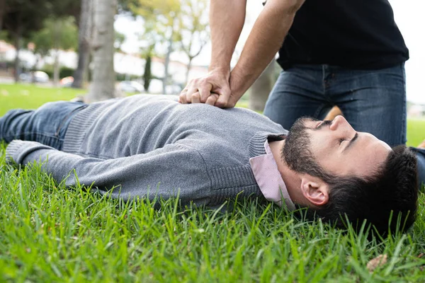 First Aid Emergency Cpr Rcp Heart Attack Man Καρδιοπνευμονική Αναζωογόνηση — Φωτογραφία Αρχείου