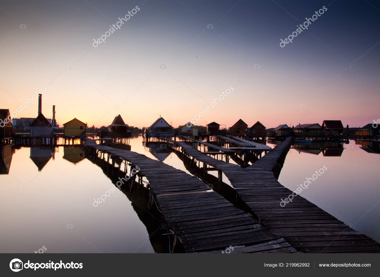Floating Village Lake Bokod Hungary Stock Photo by ©melis82 219962992
