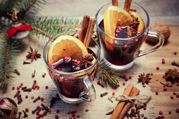 Glühwein Und Gewürze Heißes Wintergetränk — Stockfoto