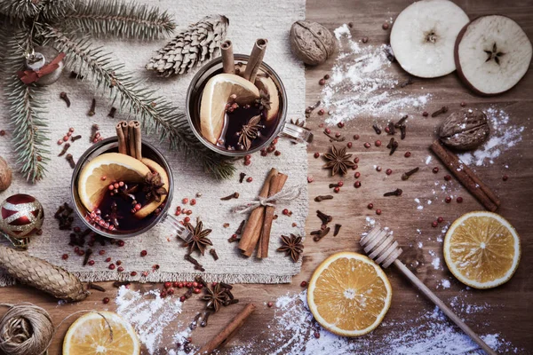 Glögg Och Kryddor Varm Vinter Drink — Stockfoto