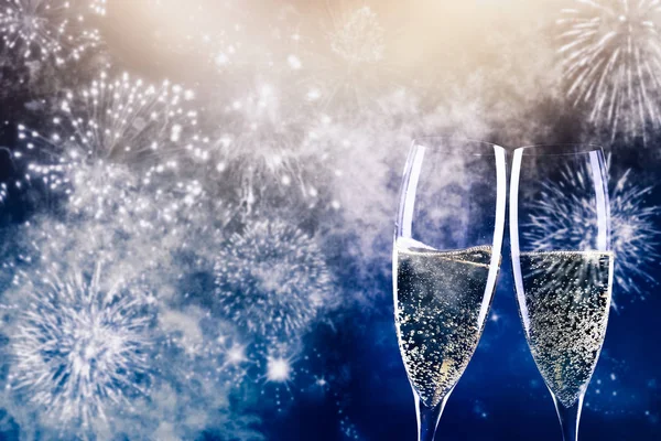 Due Bicchieri Champagne Pronti Nuovo Anno — Foto Stock