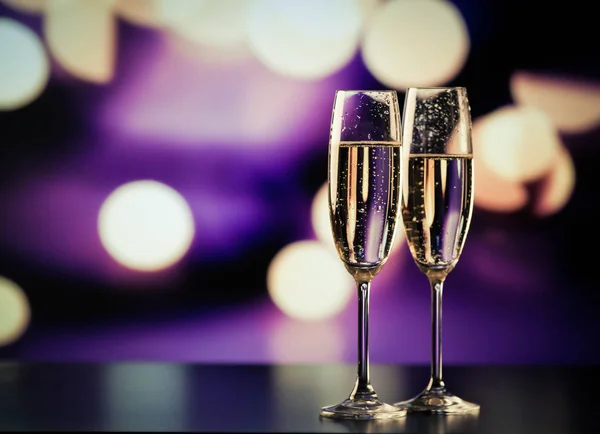 Două Pahare Șampanie Pregătite Pentru Anul Nou — Fotografie, imagine de stoc