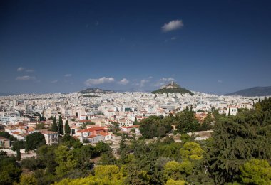 Lycabettus hill içinde belgili tanımlık geçmiş ile Atina Cityscape