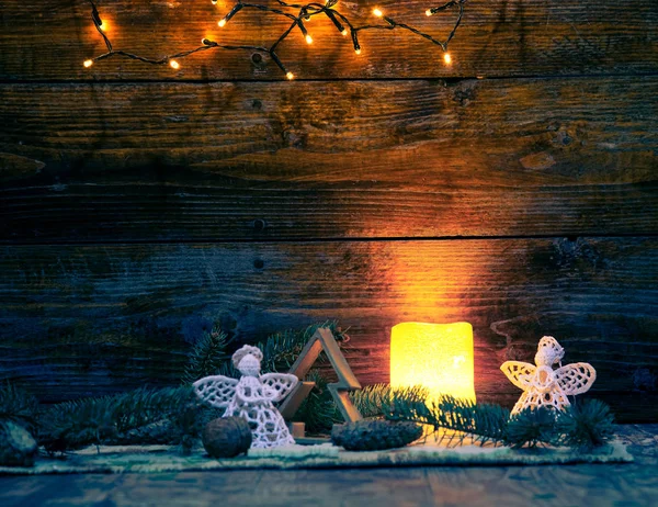 Weihnachtsdekoration Und Lichter Auf Holzgrund — Stockfoto