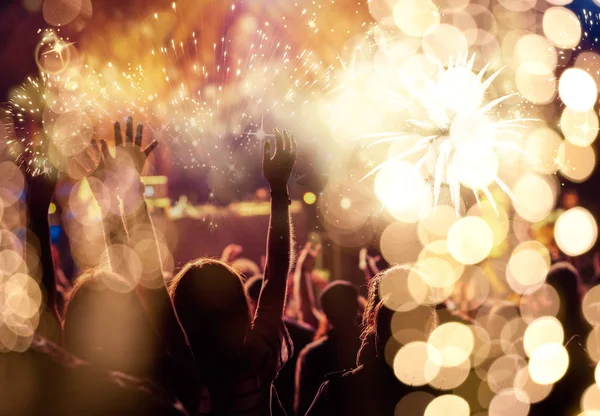 Cheering Crowd Watching Fireworks New Year Concept — Stock Photo, Image