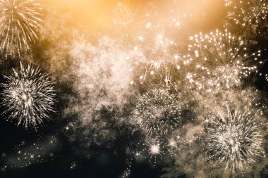 Yeni yılda havai fişekler ve kopyalama alanı - soyut tatil arkaplanı