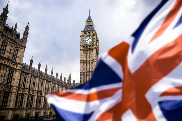 Концепция Брексита Двойное Выставление Флага Вестминстерского Дворца Биг Беном — стоковое фото