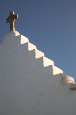 Minimalist Yunan kilisesi detayı