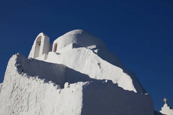 Yunanistan Mykonos Adasındaki Yüzyıl Paraportiani Kilisesi — Stok fotoğraf